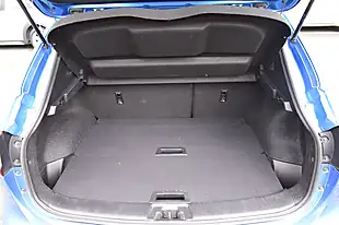 Used 2017 Nissan Qashqai Tekna Vivid Blue - Interior and Exterior details 16