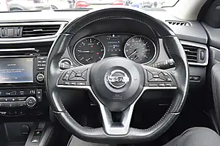 Used 2017 Nissan Qashqai Tekna Vivid Blue - Interior and Exterior details 20