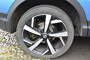 Used 2017 Nissan Qashqai Tekna Vivid Blue - Interior and Exterior details 5
