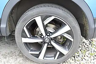 Used 2017 Nissan Qashqai Tekna Vivid Blue - Interior and Exterior details 6
