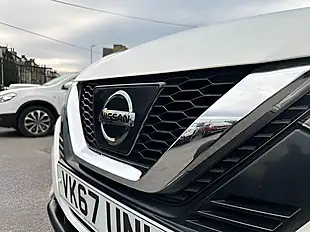 Used 2017 Nissan Qashqai Tekna White - Interior and Exterior details 15