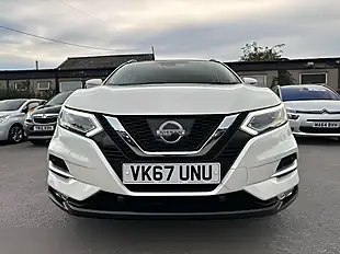 Used 2017 Nissan Qashqai Tekna White - Interior and Exterior details 4