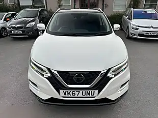 Used 2017 Nissan Qashqai Tekna White - Interior and Exterior details 6