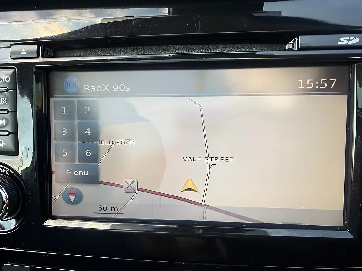 Used 2017 Nissan Qashqai Tekna White - Interior and Exterior details 20
