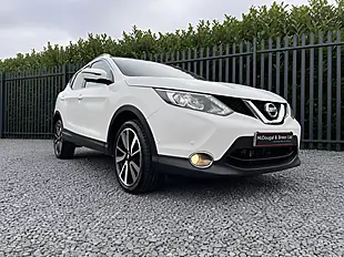 Used 2017 Nissan Qashqai Tekna White - Interior and Exterior details 11