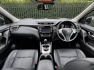 Used 2017 Nissan Qashqai Tekna White - Interior and Exterior details 12