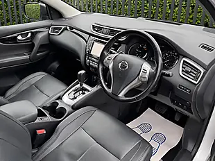 Used 2017 Nissan Qashqai Tekna White - Interior and Exterior details 13