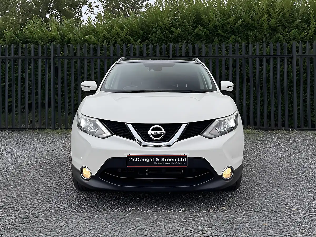 Used 2017 Nissan Qashqai Tekna White - Interior and Exterior details 2