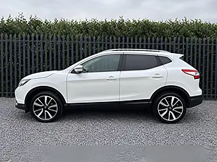 Used 2017 Nissan Qashqai Tekna White - Interior and Exterior details 4