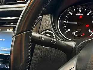 Used 2017 Nissan Qashqai Tekna White - Interior and Exterior details 14