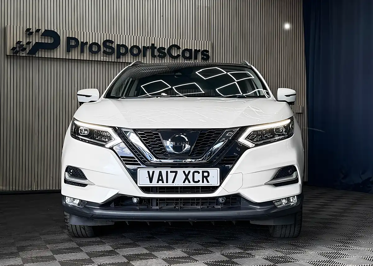 Used 2017 Nissan Qashqai Tekna White - Interior and Exterior details 2