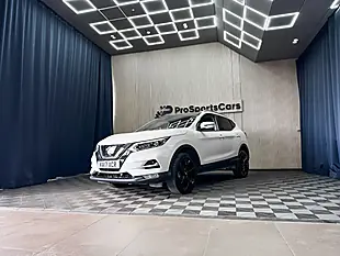 Used 2017 Nissan Qashqai Tekna White - Interior and Exterior details 8
