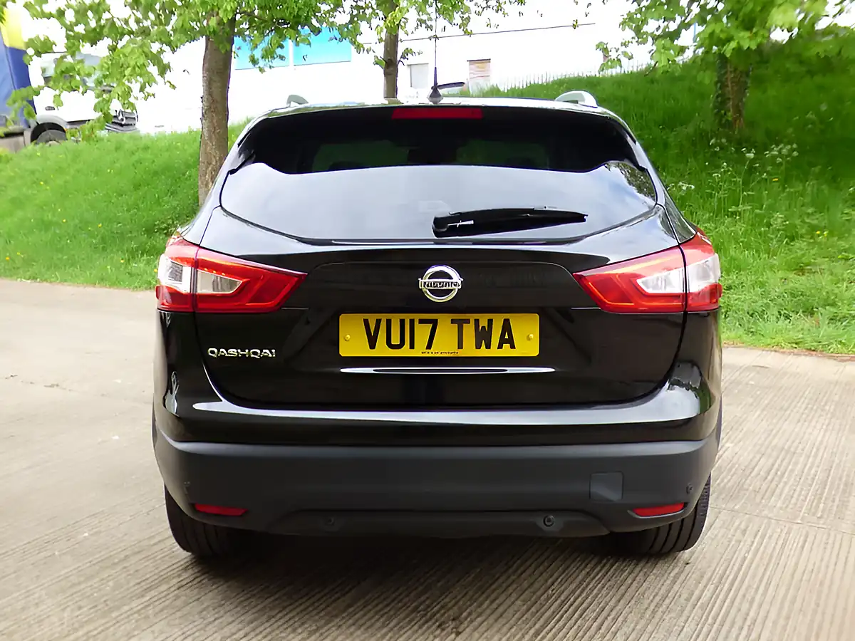 Used 2017 Nissan Qashqai Tekna Xtron Black - Interior and Exterior details 10