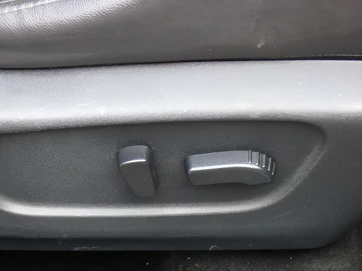 Used 2017 Nissan Qashqai Tekna Xtron Black - Interior and Exterior details 13