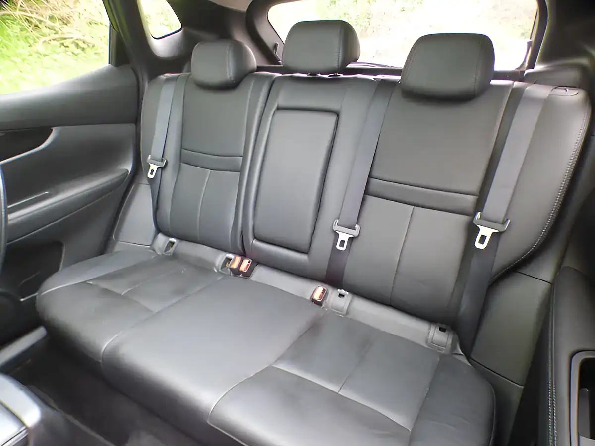 Used 2017 Nissan Qashqai Tekna Xtron Black - Interior and Exterior details 16