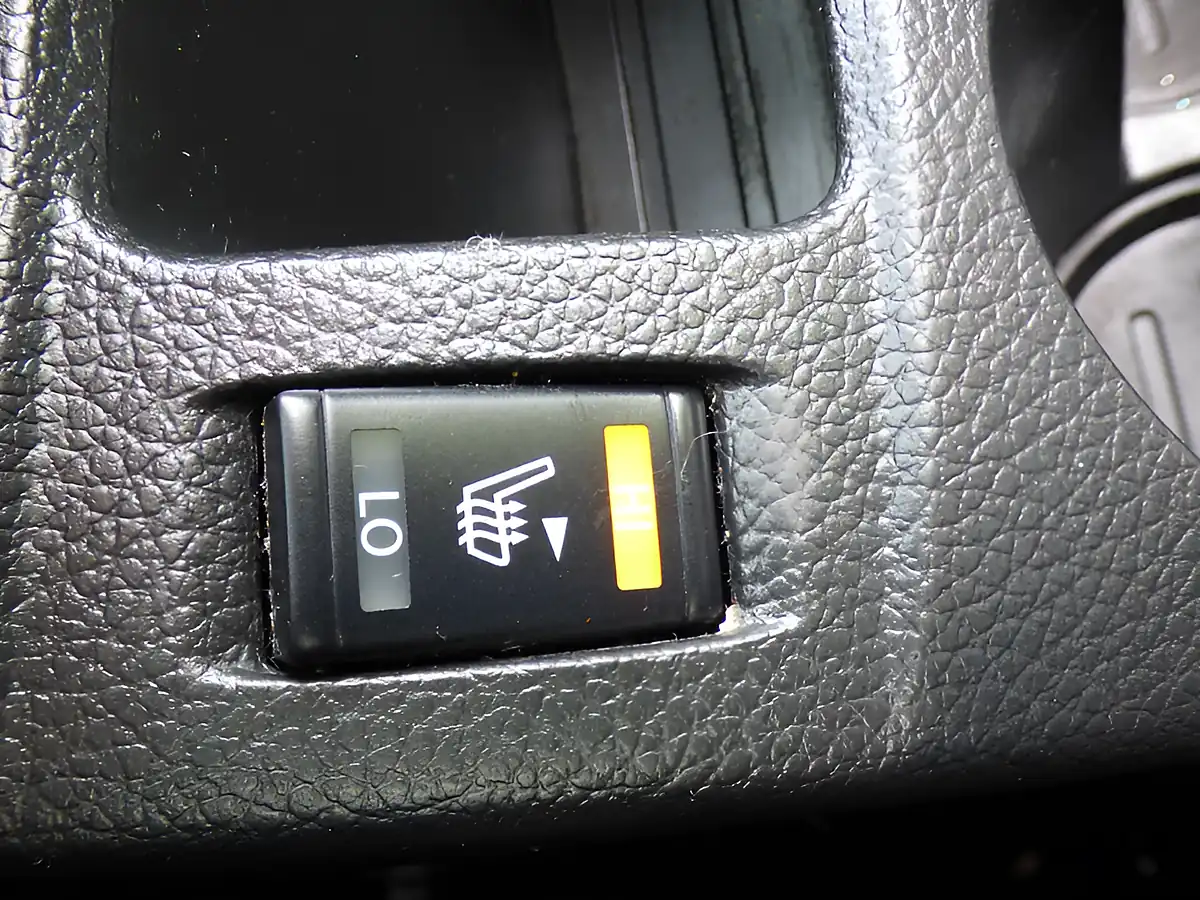 Used 2017 Nissan Qashqai Tekna Xtron Black - Interior and Exterior details 9