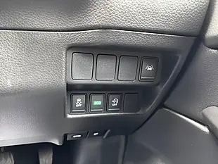 Used 2017 Nissan Qashqai Tekna Xtron Black - Interior and Exterior details 11