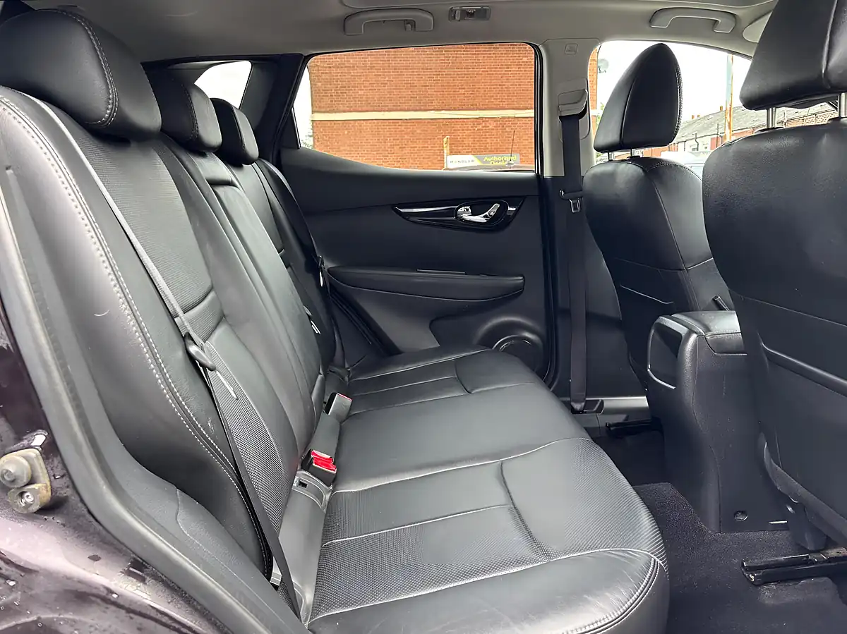 Used 2017 Nissan Qashqai Tekna Xtron Black - Interior and Exterior details 13