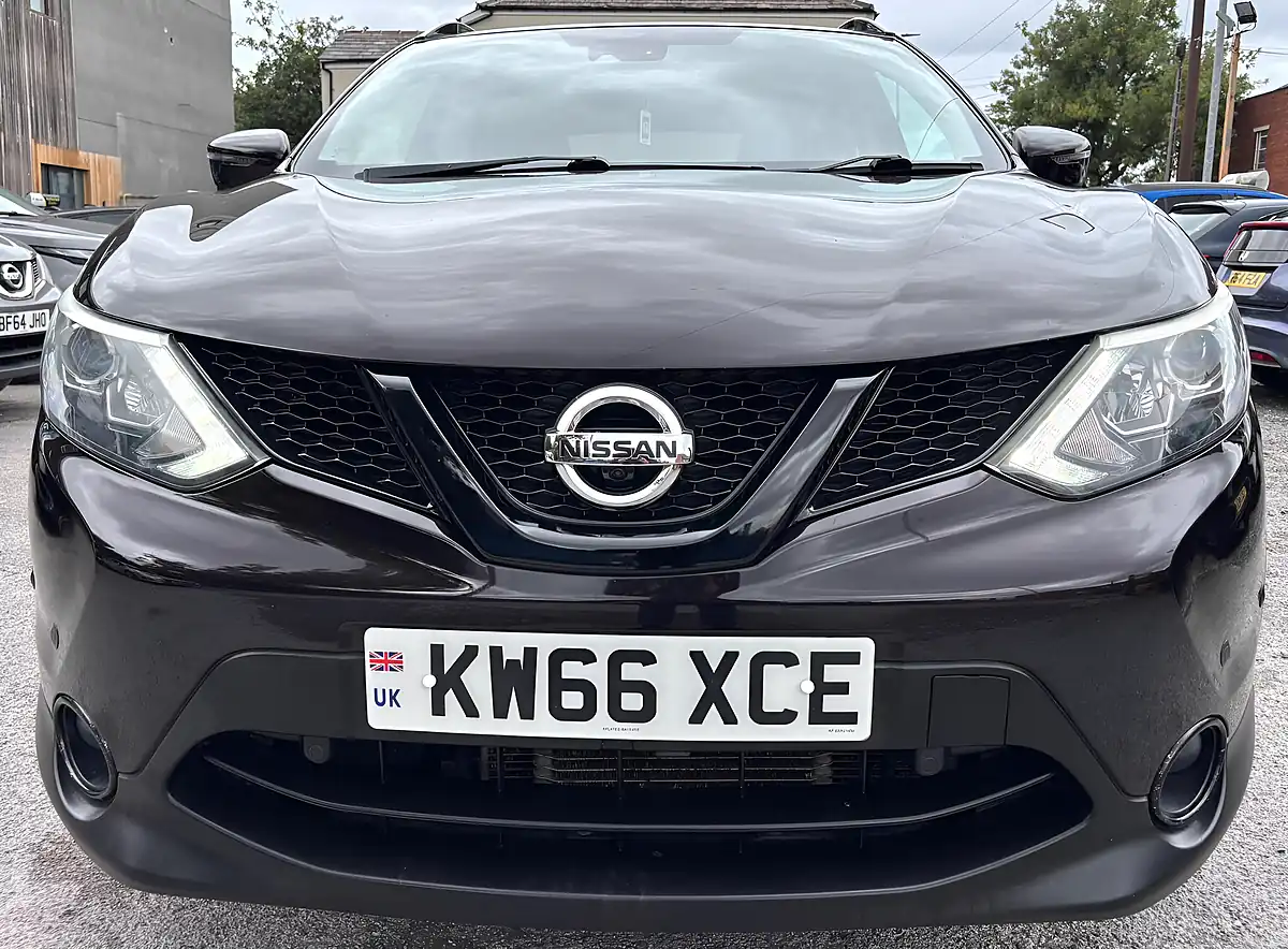Used 2017 Nissan Qashqai Tekna Xtron Black - Interior and Exterior details 3