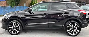 Used 2017 Nissan Qashqai Tekna Xtron Black - Interior and Exterior details 5
