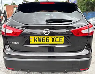 Used 2017 Nissan Qashqai Tekna Xtron Black - Interior and Exterior details 7