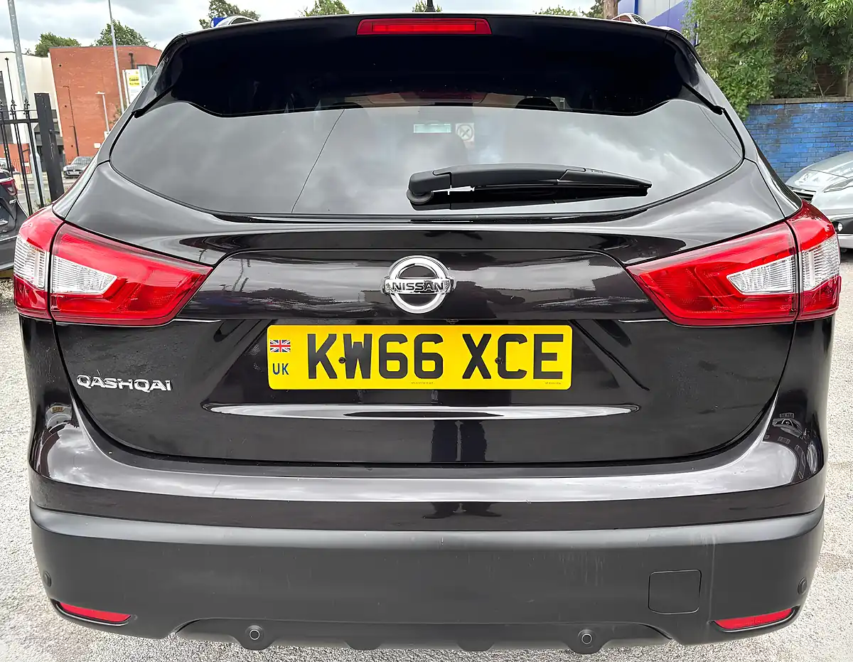 Used 2017 Nissan Qashqai Tekna Xtron Black - Interior and Exterior details 7