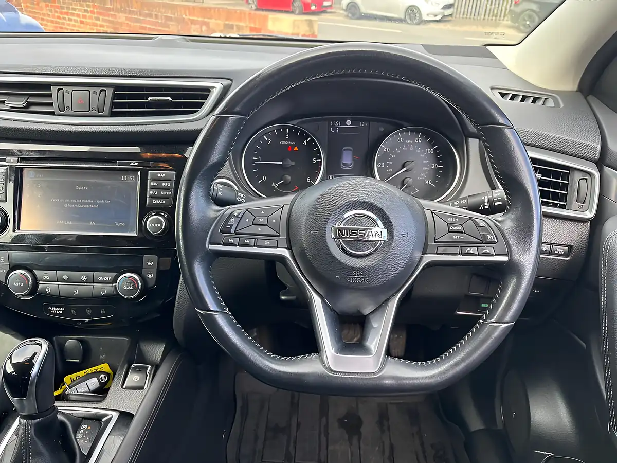 Used 2017 Nissan Qashqai Tekna Xtron Black - Interior and Exterior details 11