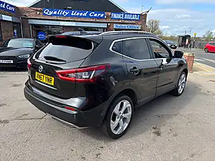 Used 2017 Nissan Qashqai Tekna Xtron Black - Interior and Exterior details 13