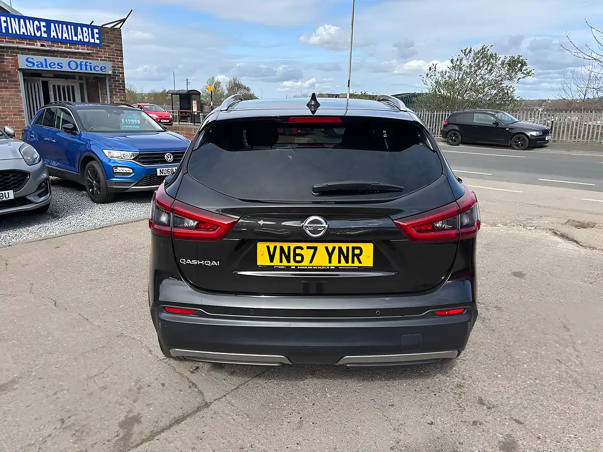 Used 2017 Nissan Qashqai Tekna Xtron Black - Interior and Exterior details 8