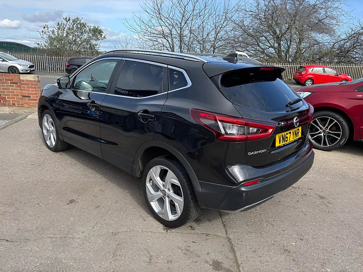 Used 2017 Nissan Qashqai Tekna Xtron Black - Interior and Exterior details 9