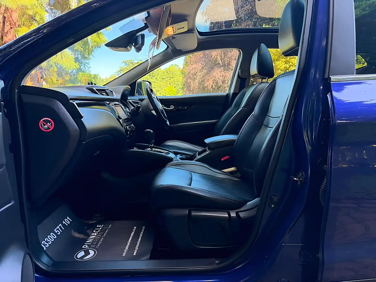 Used 2017 Nissan Qashqai Tekna Xtron Blue - Interior and Exterior details 12