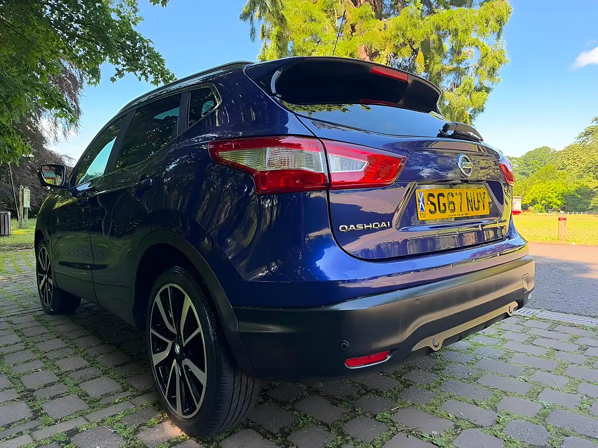 Used 2017 Nissan Qashqai Tekna Xtron Blue - Interior and Exterior details 4
