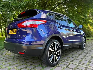 Used 2017 Nissan Qashqai Tekna Xtron Blue - Interior and Exterior details 5