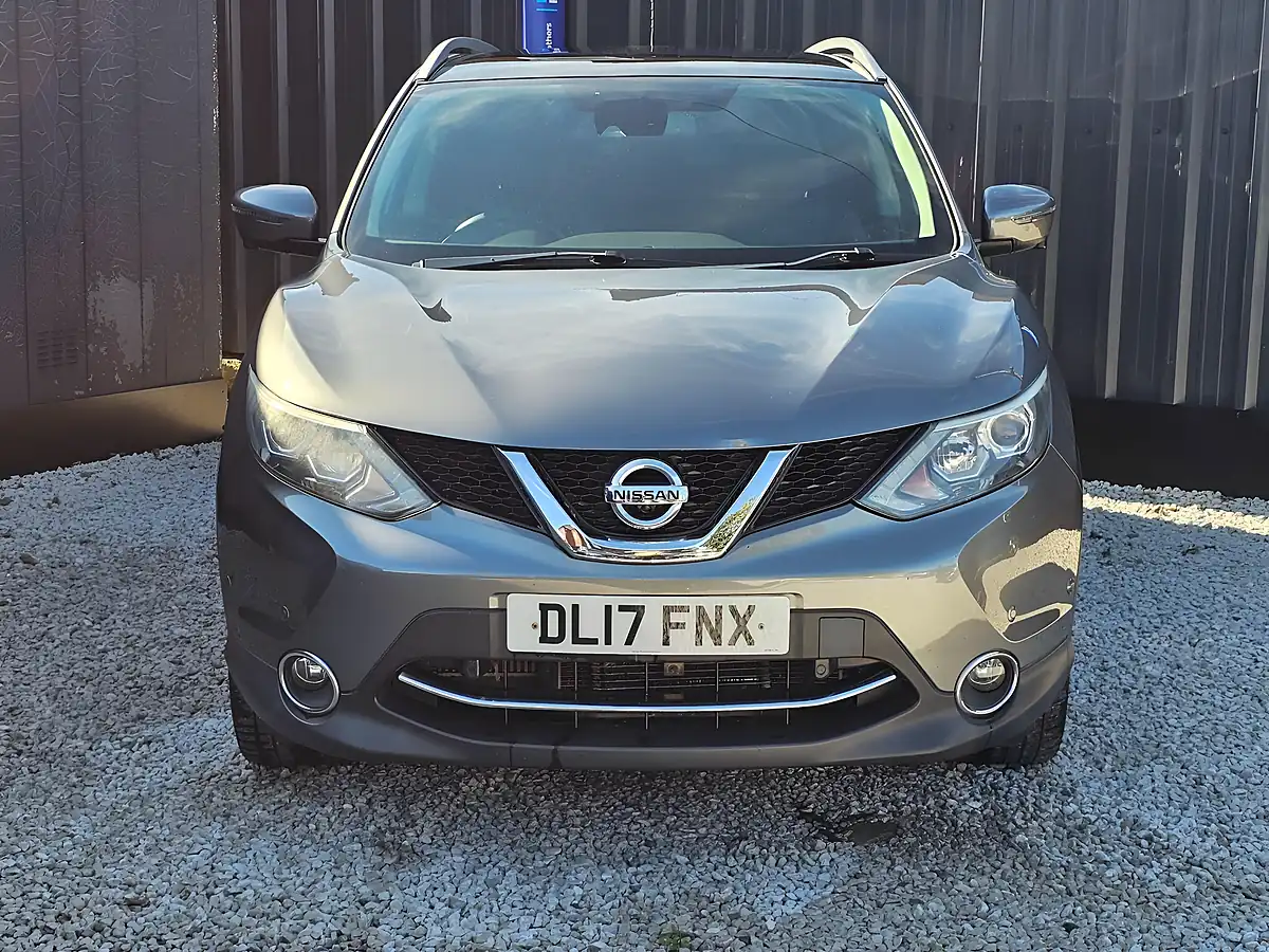 Used 2017 Nissan Qashqai Tekna Xtron Grey - Interior and Exterior details 2