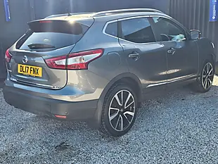 Used 2017 Nissan Qashqai Tekna Xtron Grey - Interior and Exterior details 6