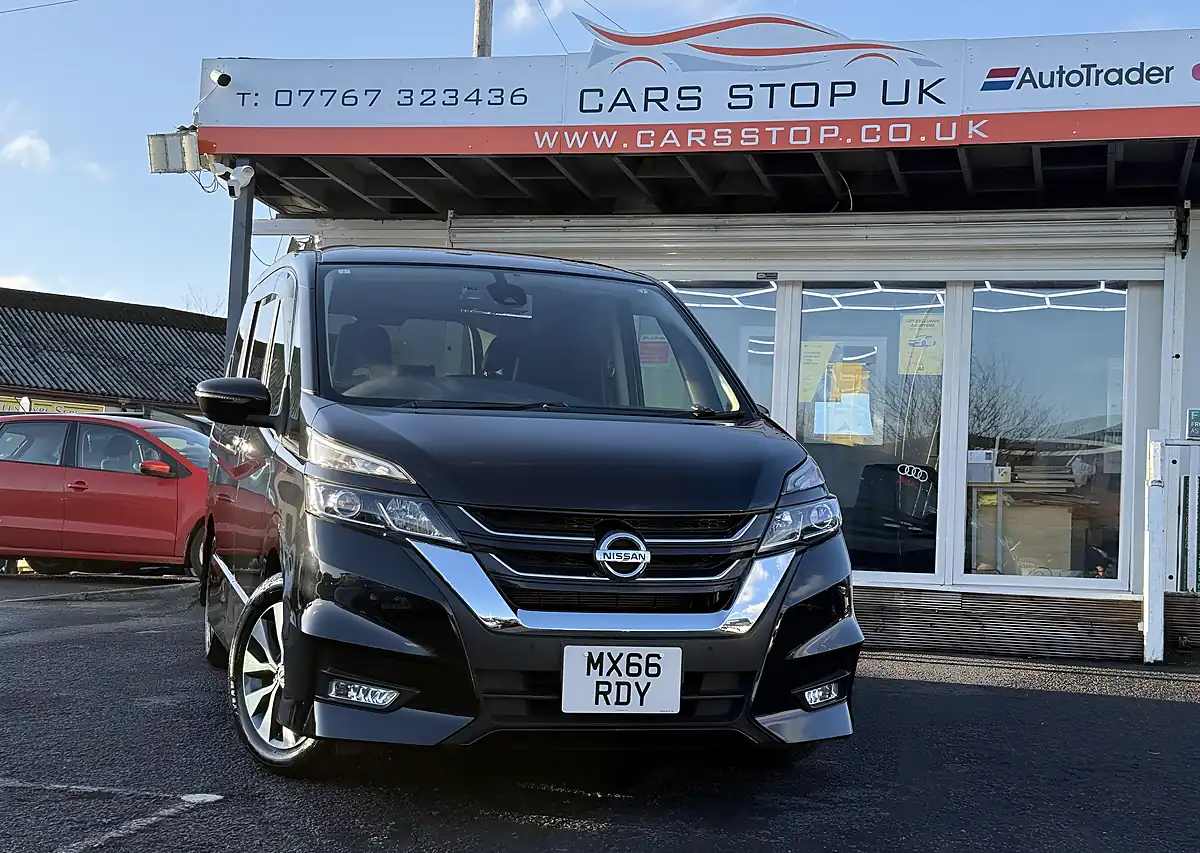 Used 2017 Nissan Serena Highway Star Propilot Edition Black - Interior and Exterior details 6