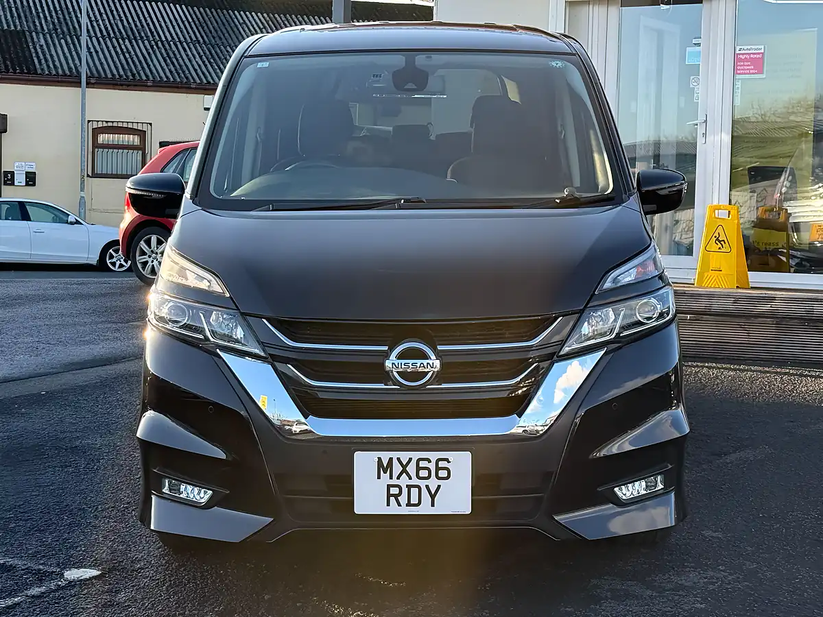 Used 2017 Nissan Serena Highway Star Propilot Edition Black - Interior and Exterior details 7