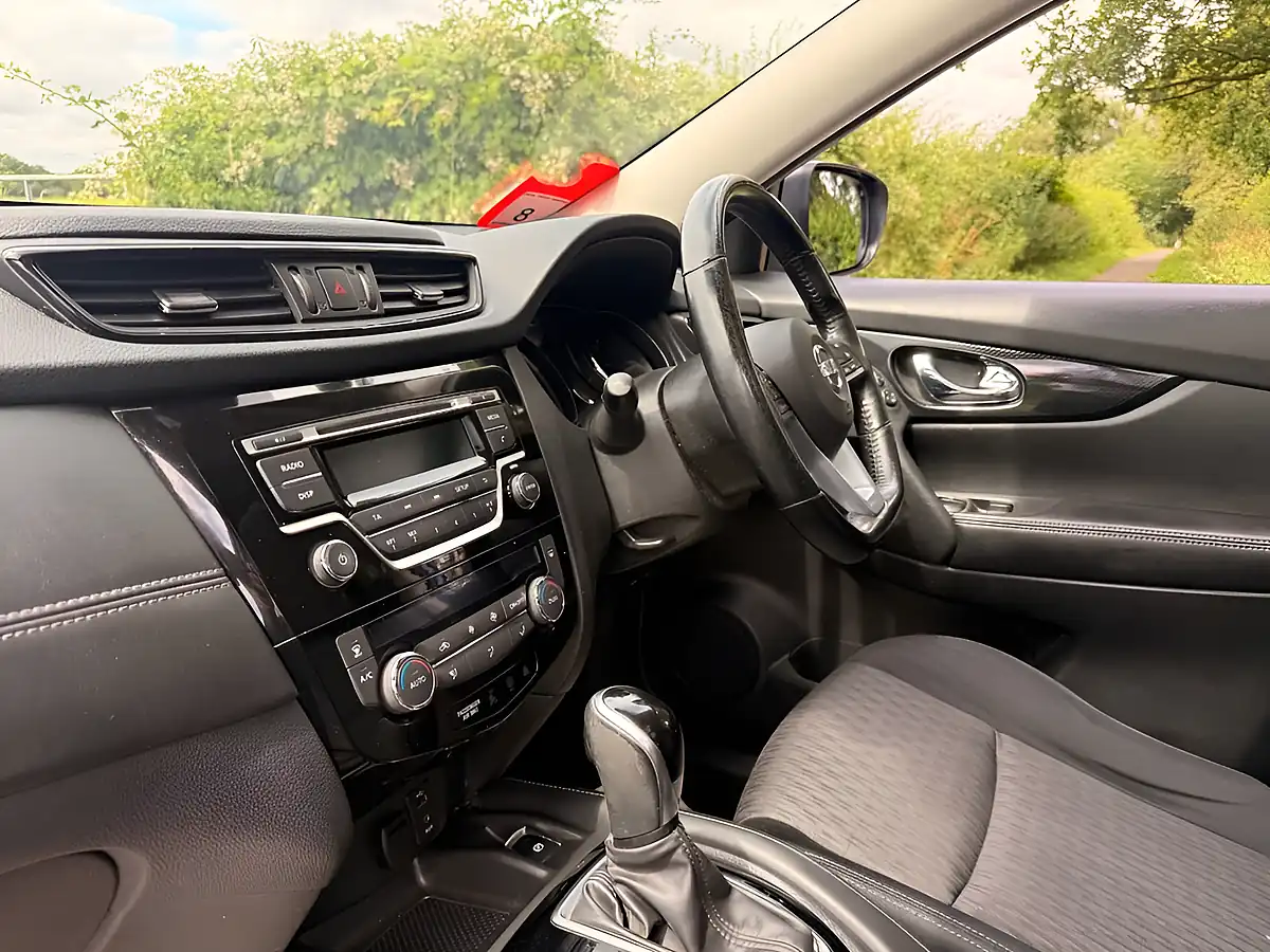 Used 2017 Nissan X-Trail Acenta Sapphire Blue - Interior and Exterior details 16