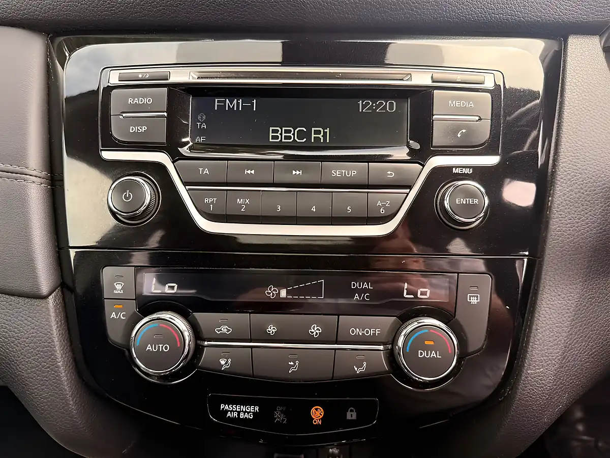 Used 2017 Nissan X-Trail Acenta Sapphire Blue - Interior and Exterior details 17