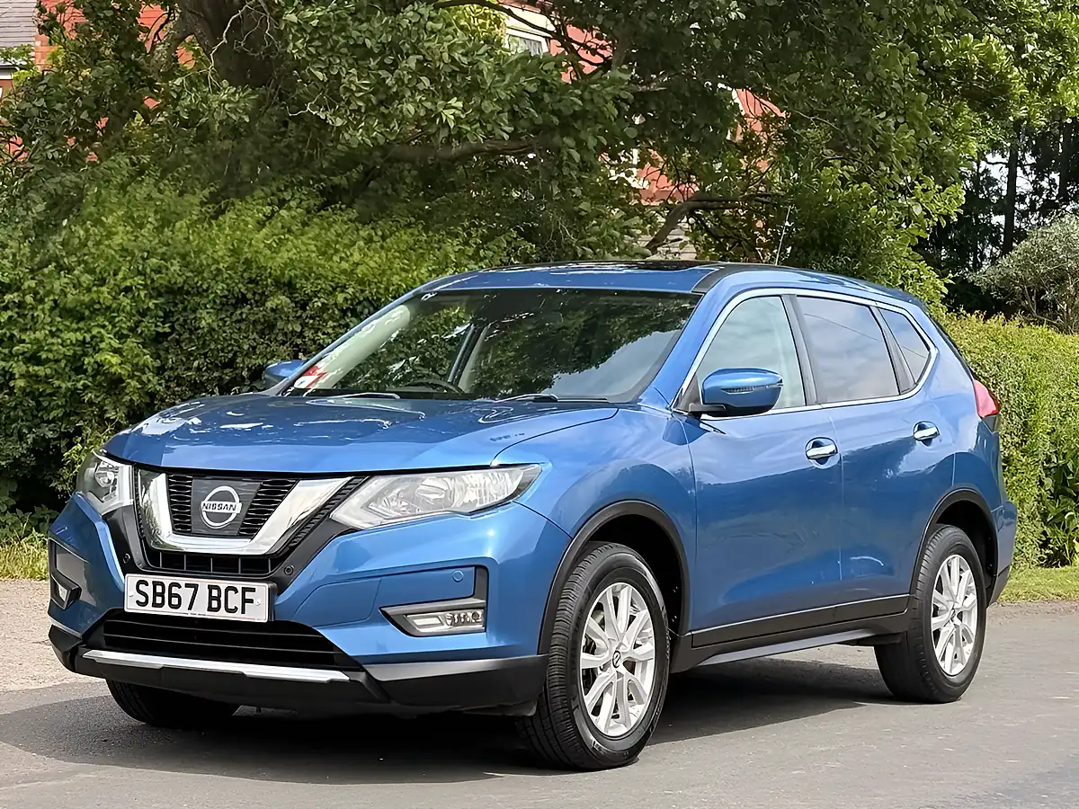Used 2017 Nissan X-Trail Acenta Sapphire Blue - Interior and Exterior details 3