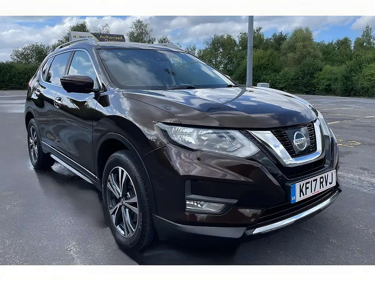 Used 2017 Nissan X-Trail N-Connecta Beige - Interior and Exterior details 10