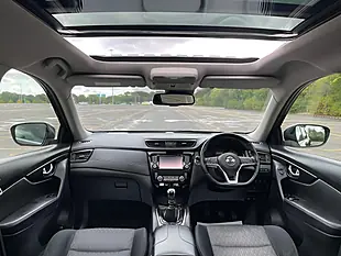 Used 2017 Nissan X-Trail N-Connecta Beige - Interior and Exterior details 15