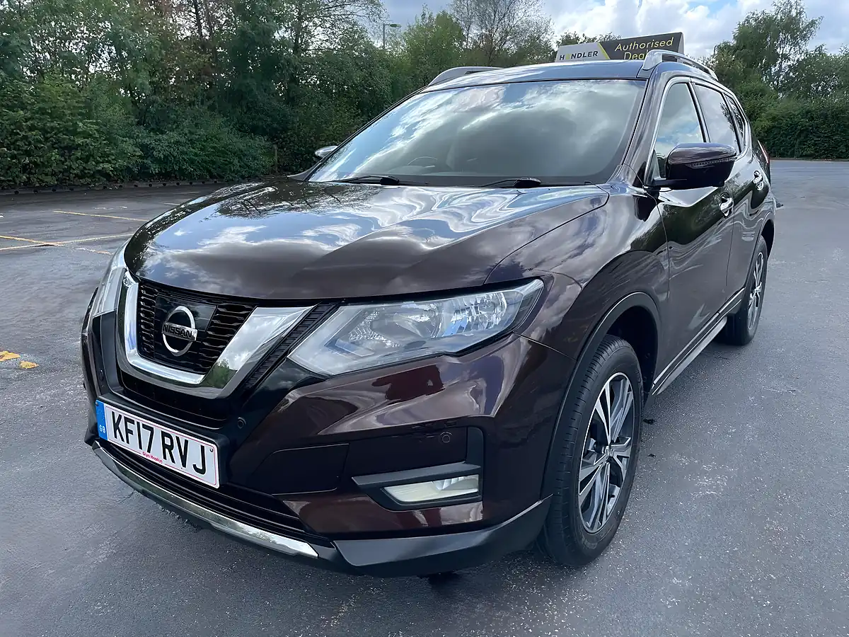 Used 2017 Nissan X-Trail N-Connecta Beige - Interior and Exterior details 4