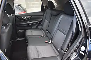 Used 2017 Nissan X-Trail N-Connecta Black - Interior and Exterior details 13