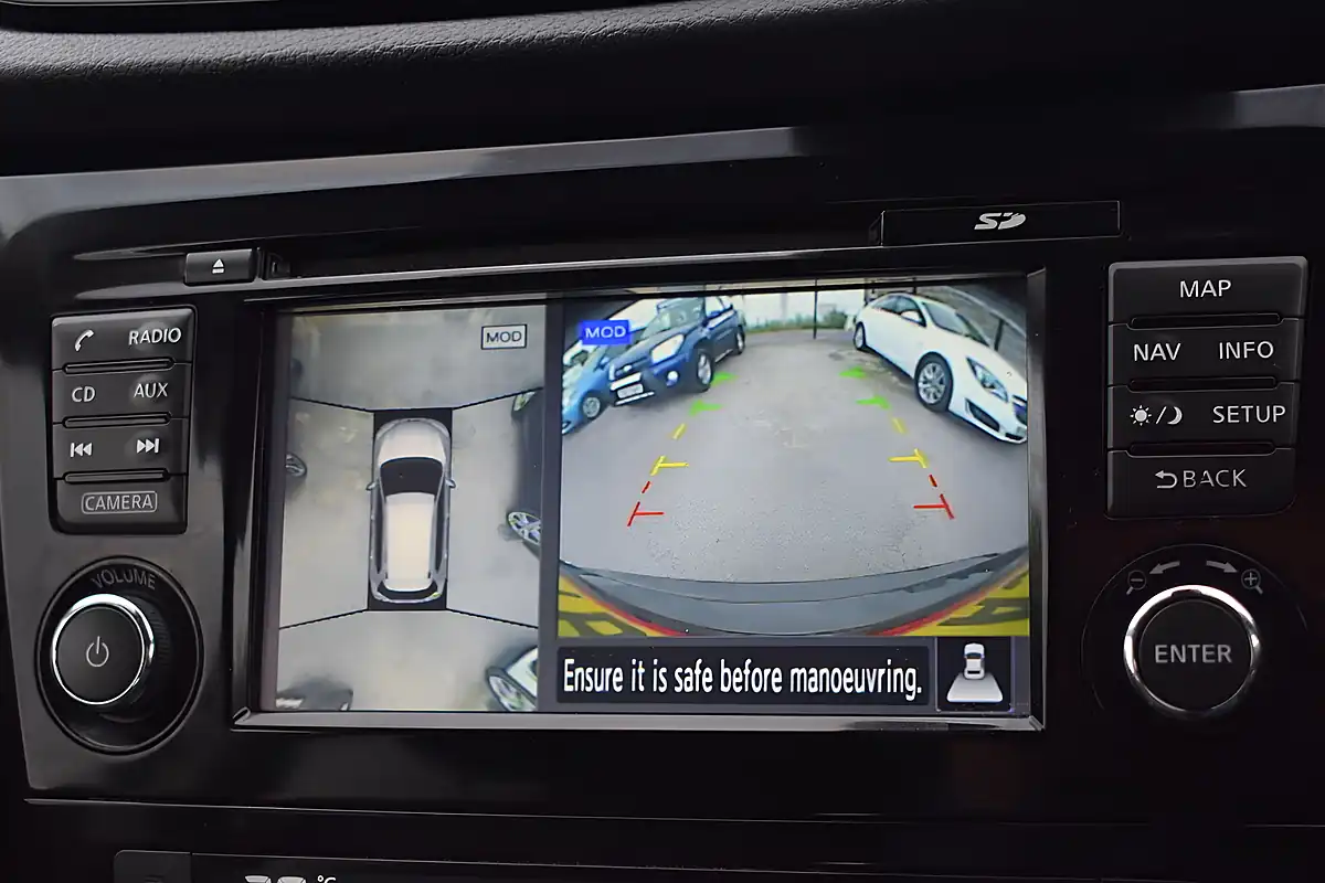 Used 2017 Nissan X-Trail N-Connecta Black - Interior and Exterior details 17