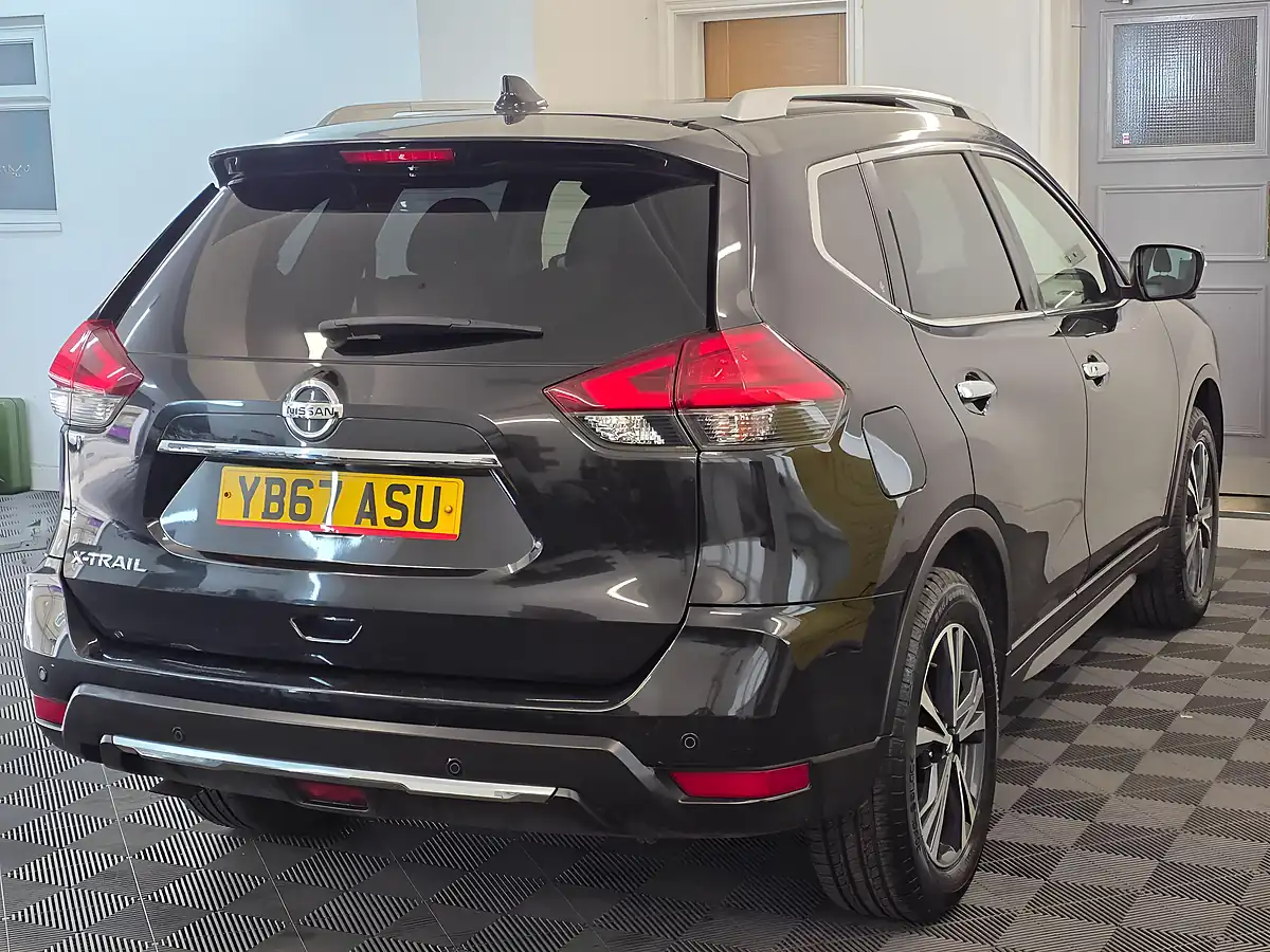 Used 2017 Nissan X-Trail N-Connecta Black - Interior and Exterior details 4