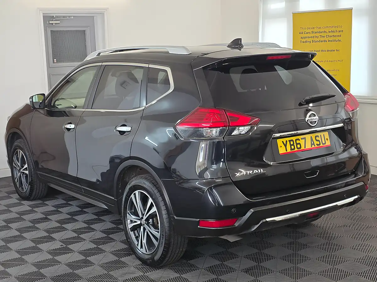Used 2017 Nissan X-Trail N-Connecta Black - Interior and Exterior details 6