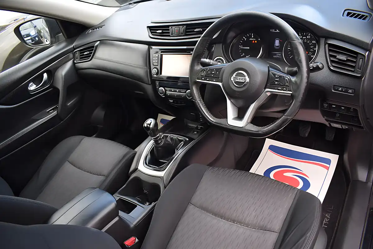 Used 2017 Nissan X-Trail N-Connecta Black - Interior and Exterior details 7