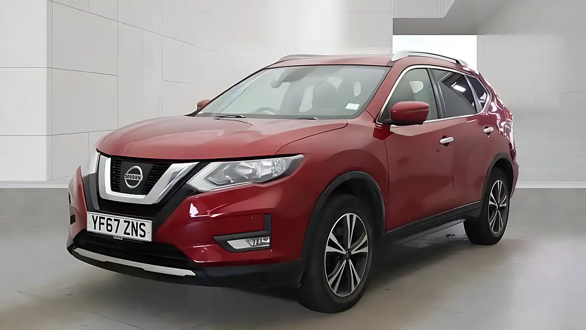 Used 2017 Nissan X-Trail N-Connecta Red - Interior and Exterior details 2