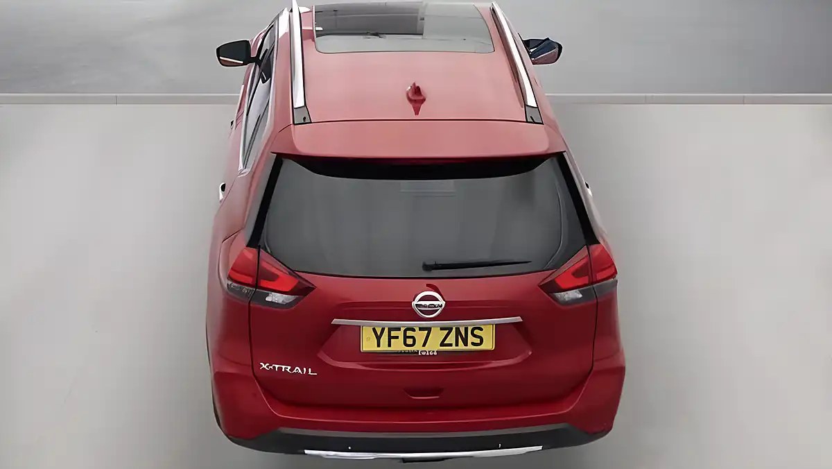 Used 2017 Nissan X-Trail N-Connecta Red - Interior and Exterior details 6